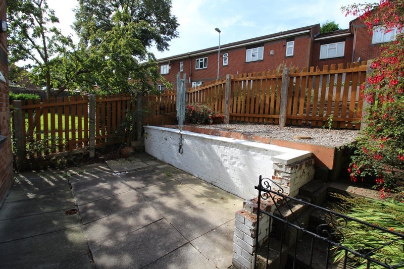House Glenridding Close in Royton