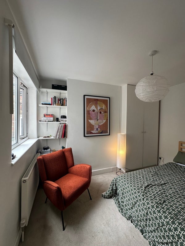 Room Rathcoole Avenue in Greater London