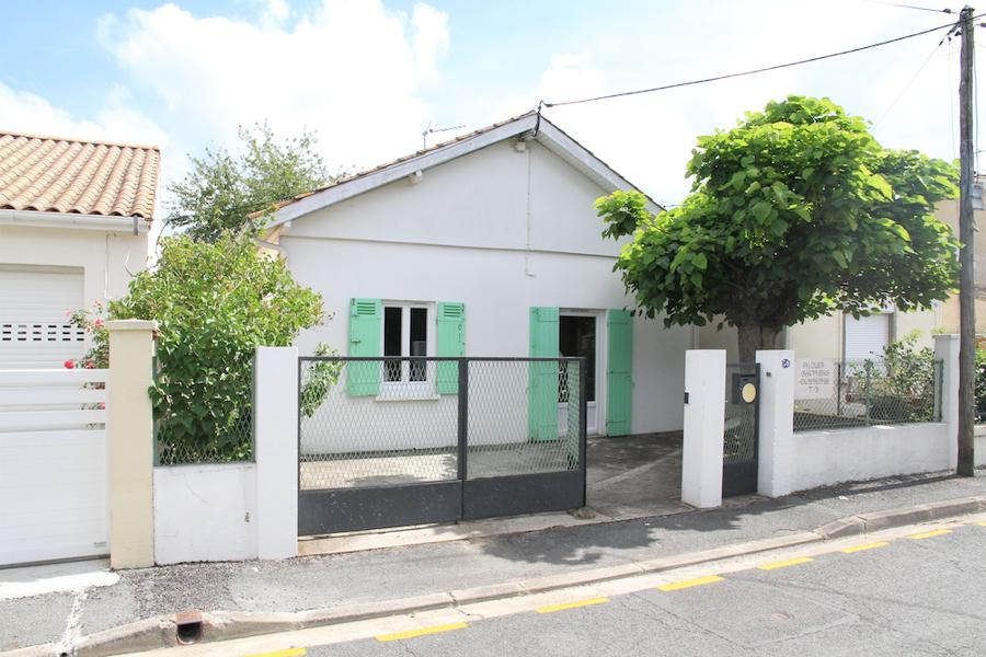 House Rue des Treilles in Libourne
