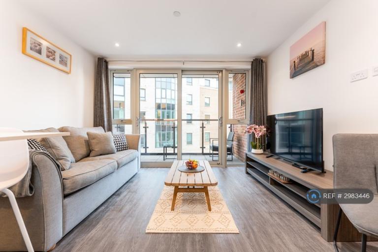 Flat Ballard Road in Poole