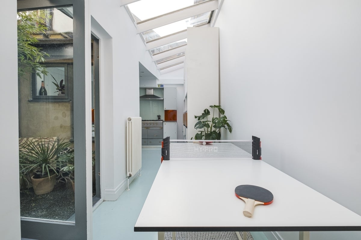 House Black Eagle Yard in Greater London