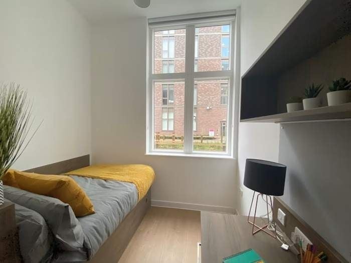 Flat Westwood Way in Coventry