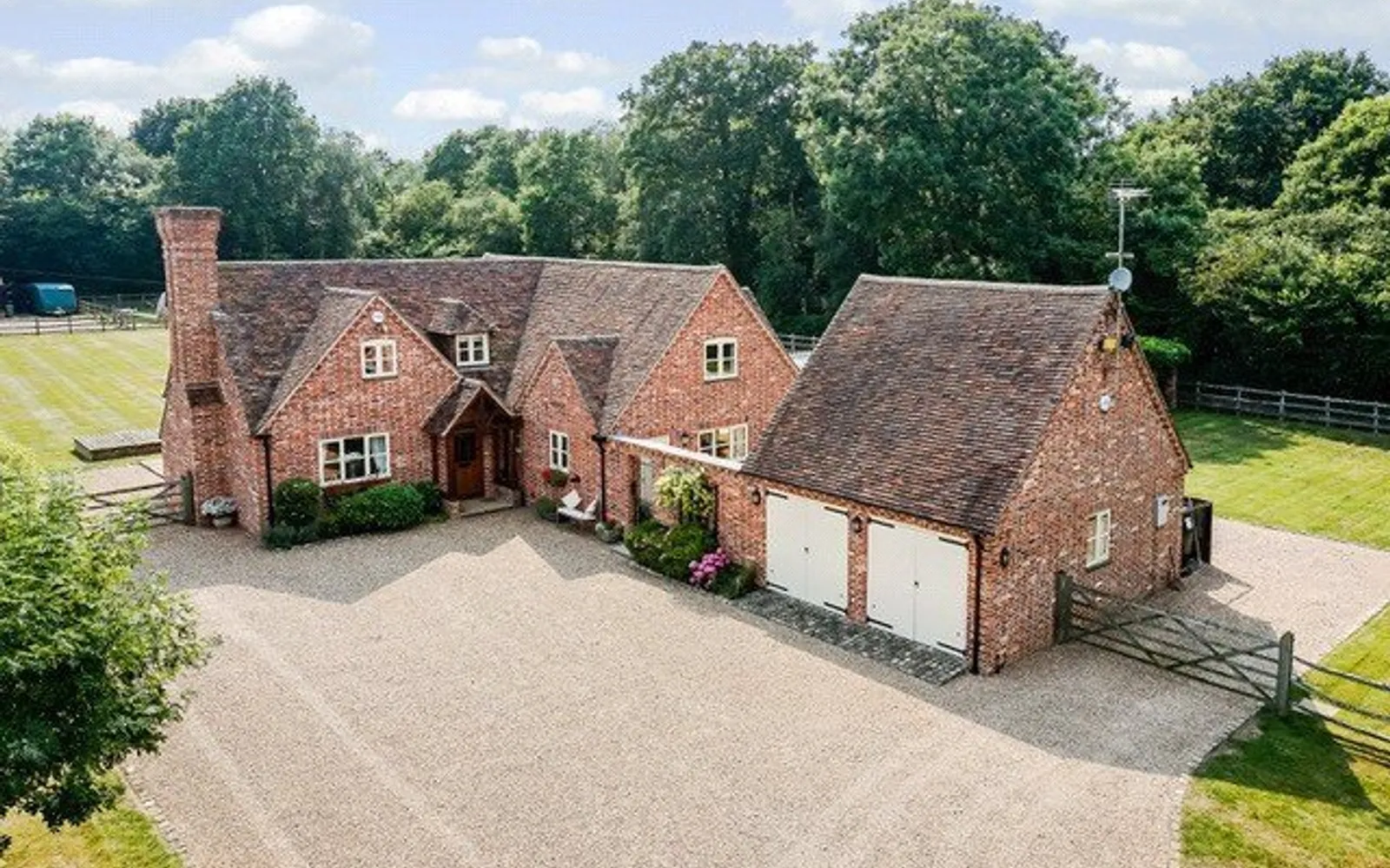 House Howe Lane in Binfield