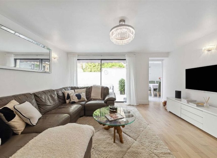 Flat Molyneux Street in City of Westminster