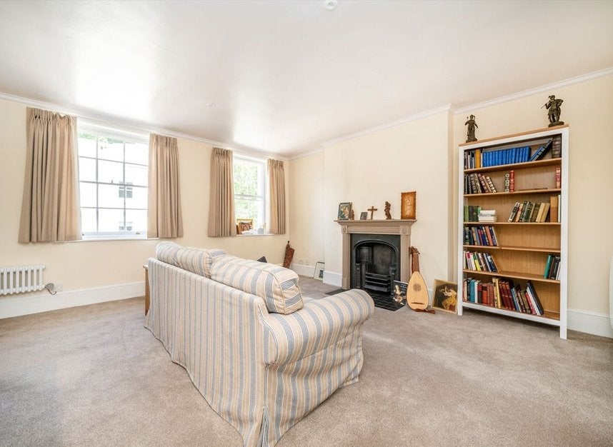 Flat Great Russell Street in Greater London