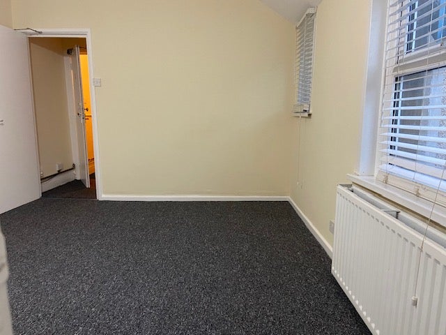 Flat Llandaff Road in Cardiff
