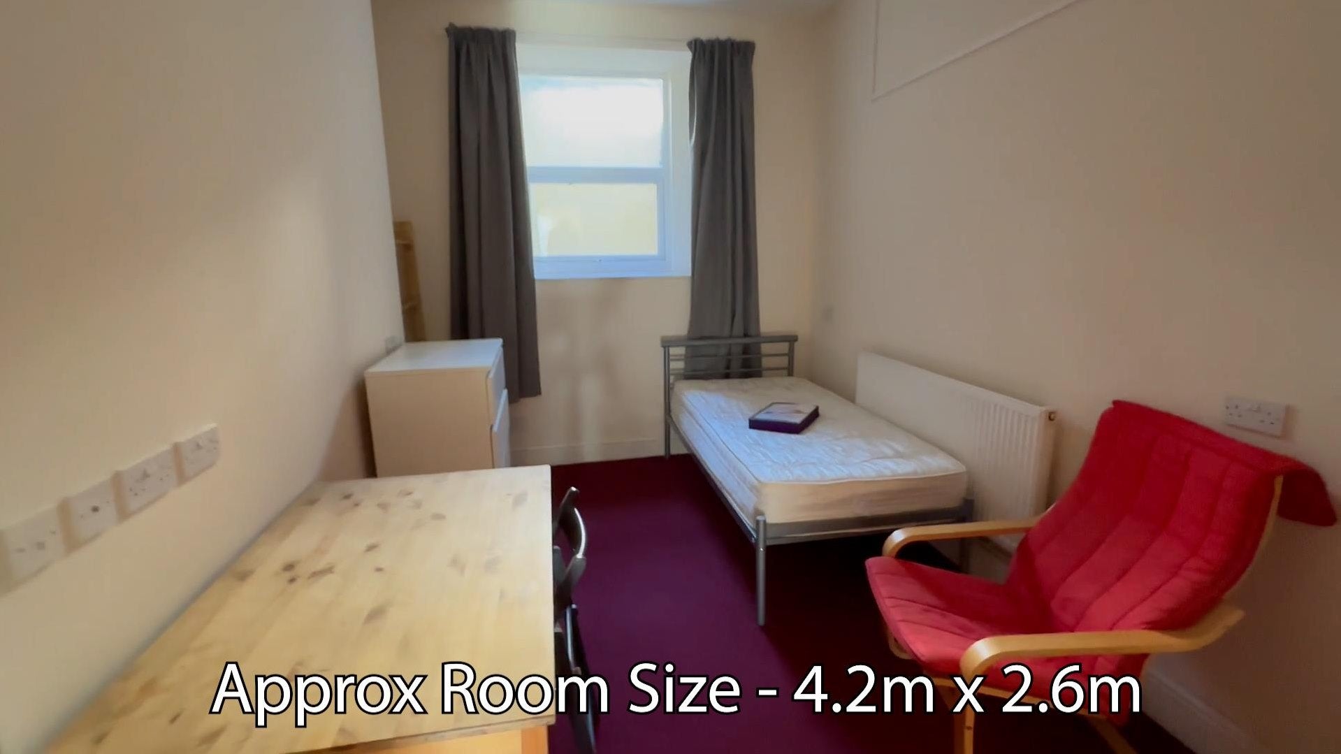 Flat Meridian Place in Bristol