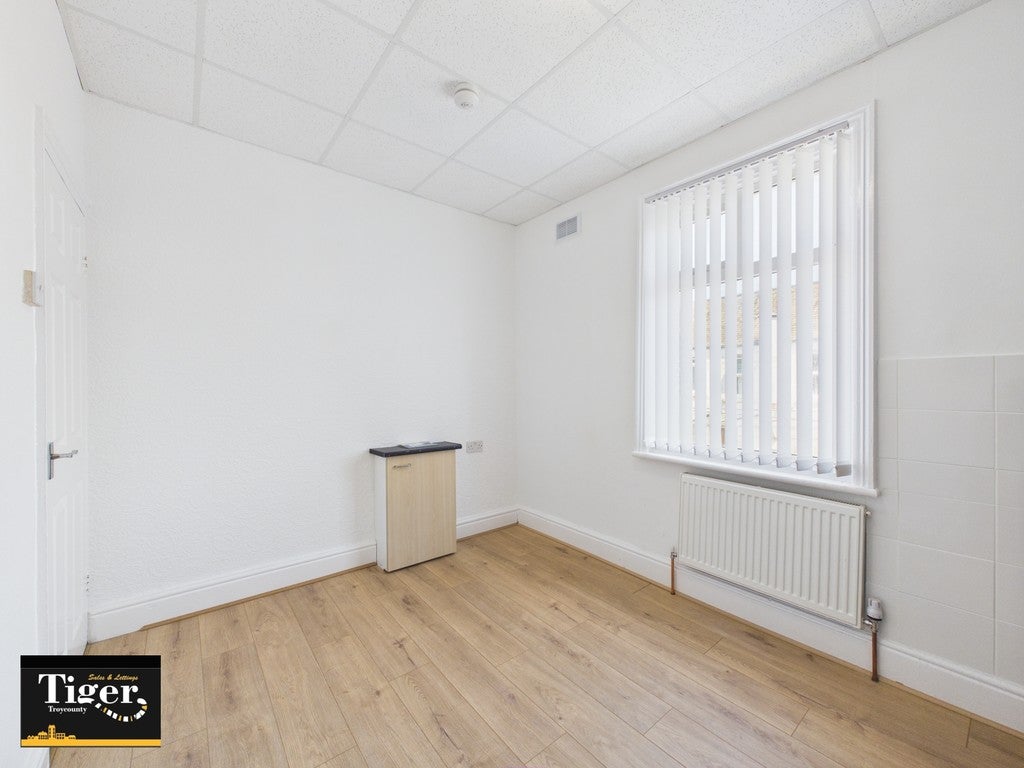 Flat Holmfield Road in Blackpool