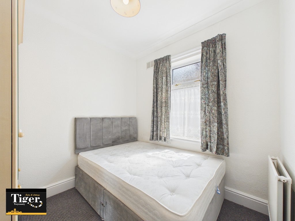 Flat Holmfield Road in Blackpool