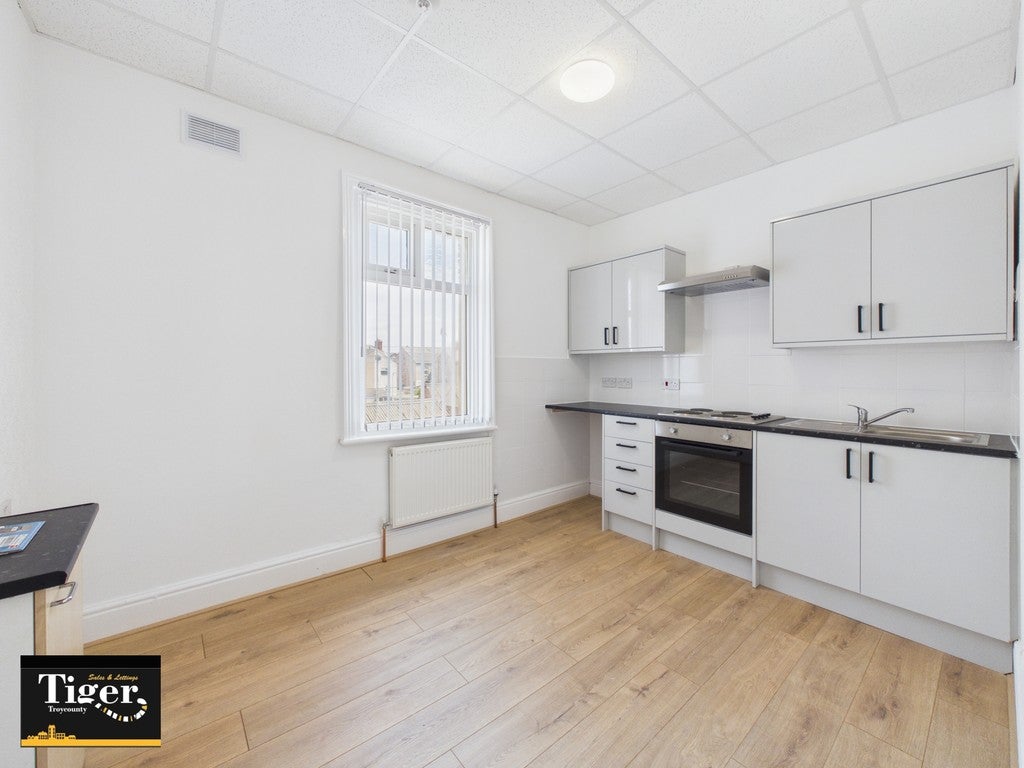Flat Holmfield Road in Blackpool