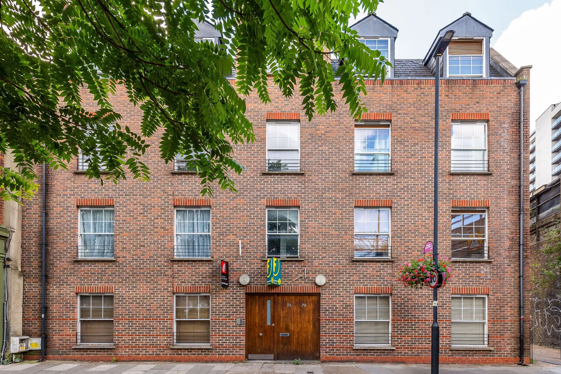 Flat Vauxhall Walk in Greater London