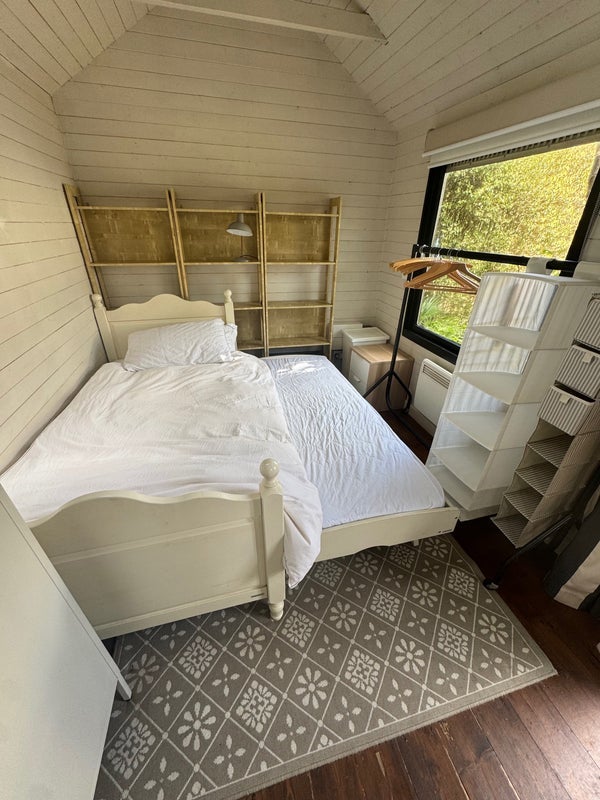 Room Nairne Grove in Greater London