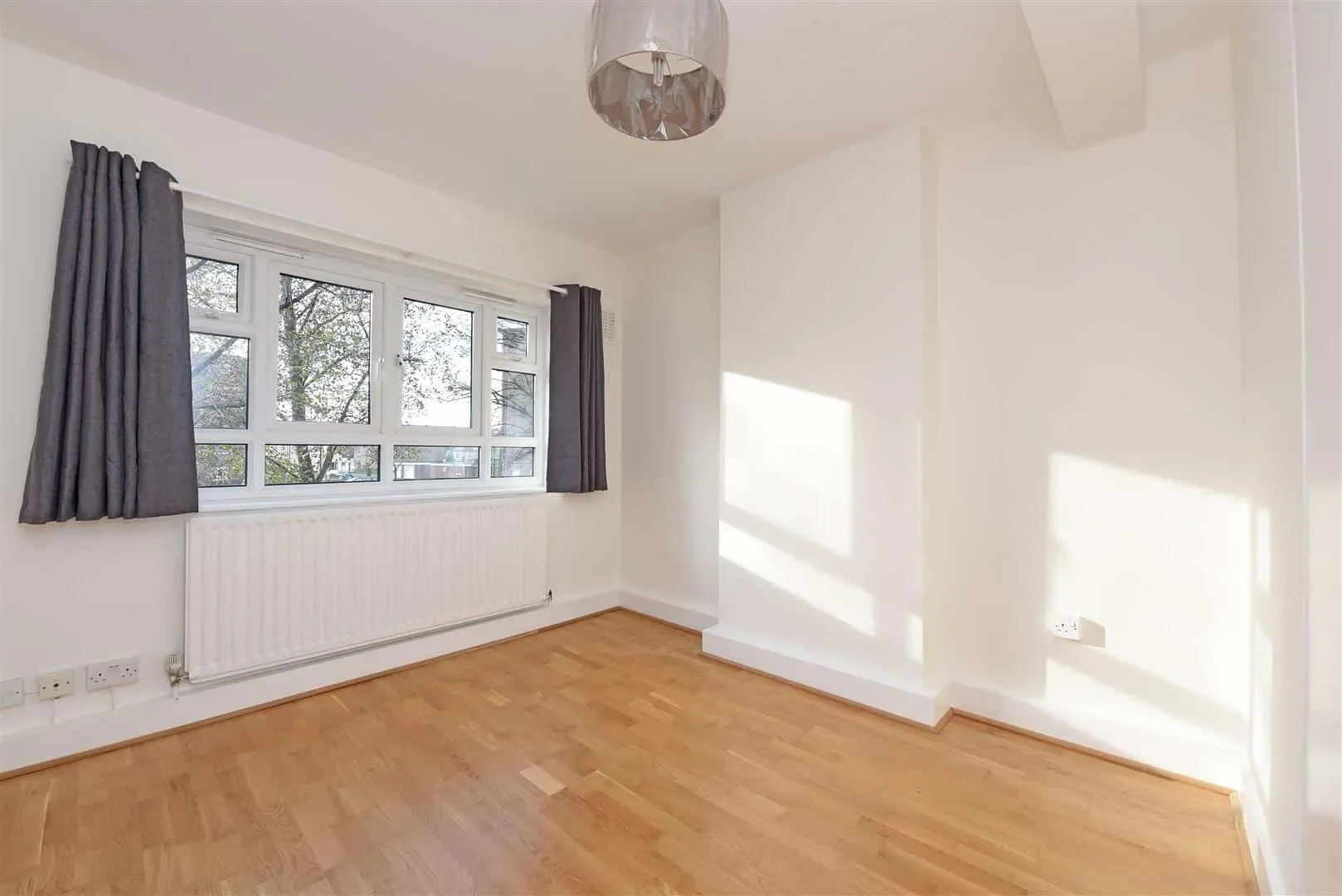 House Horne Way in Greater London