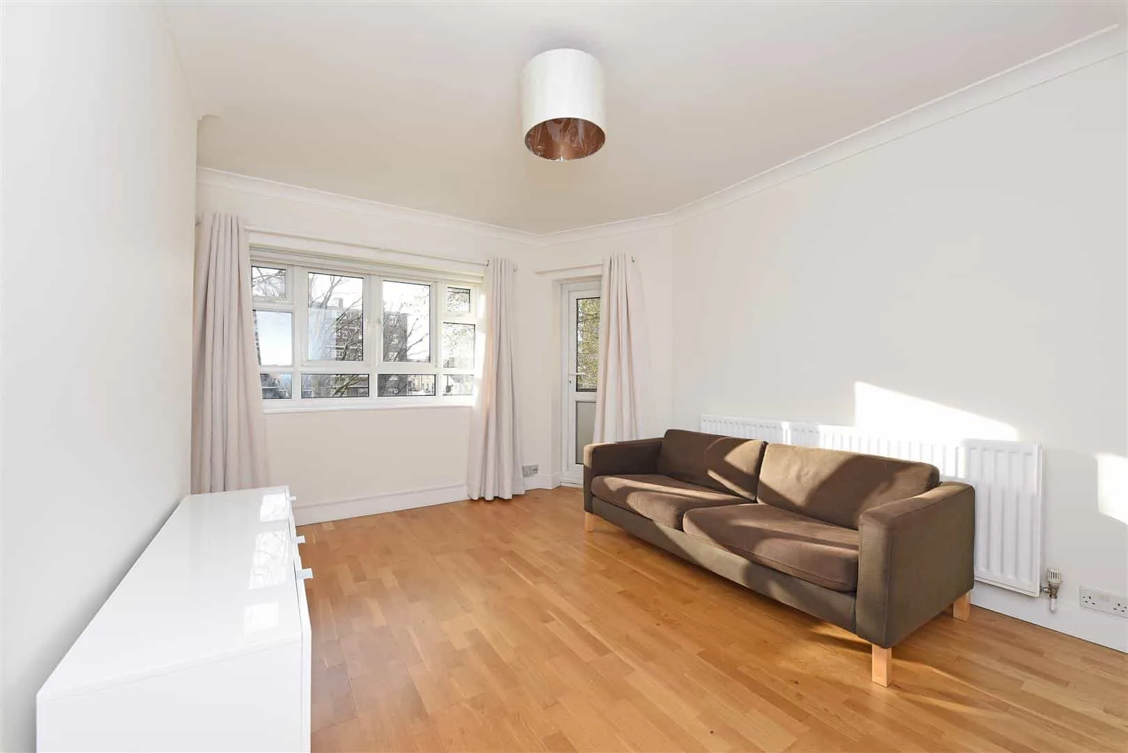 House Horne Way in Greater London