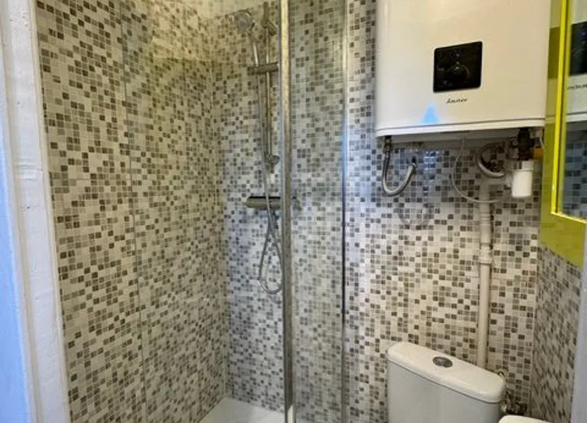Room Rue Charles de Gaulle in Yerres