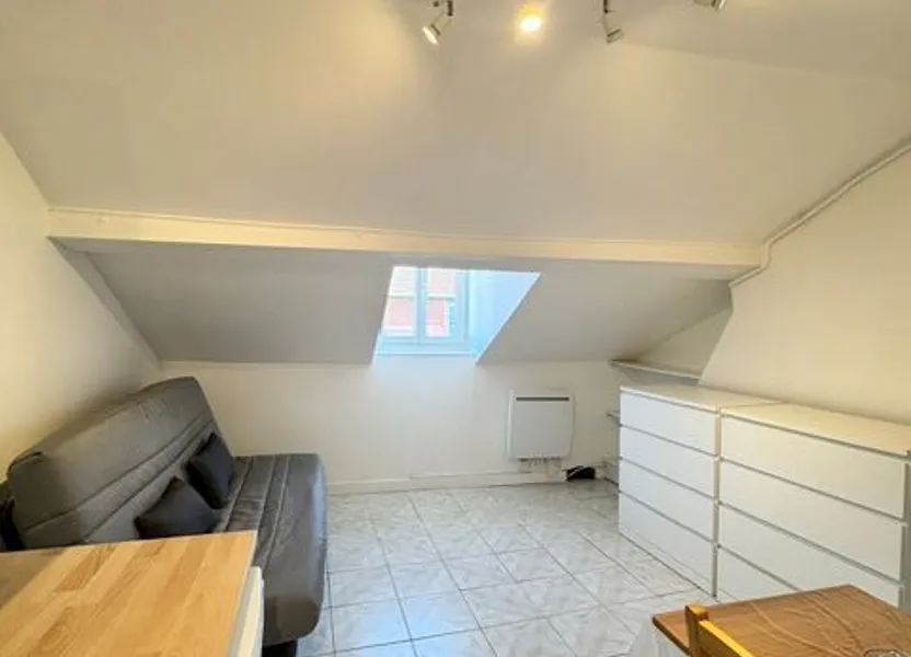 Room Rue Charles de Gaulle in Yerres