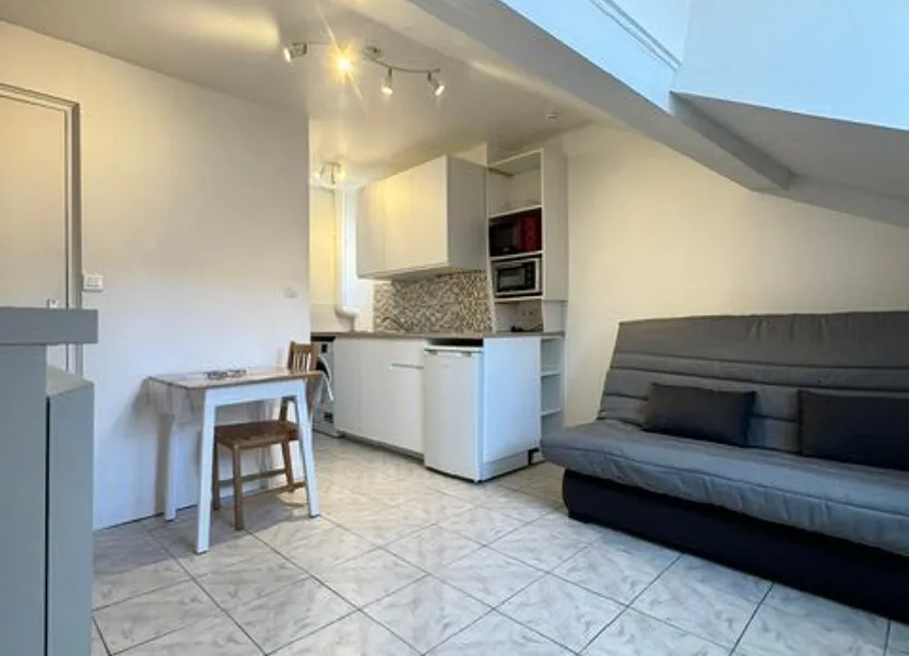 Room Rue Charles de Gaulle in Yerres