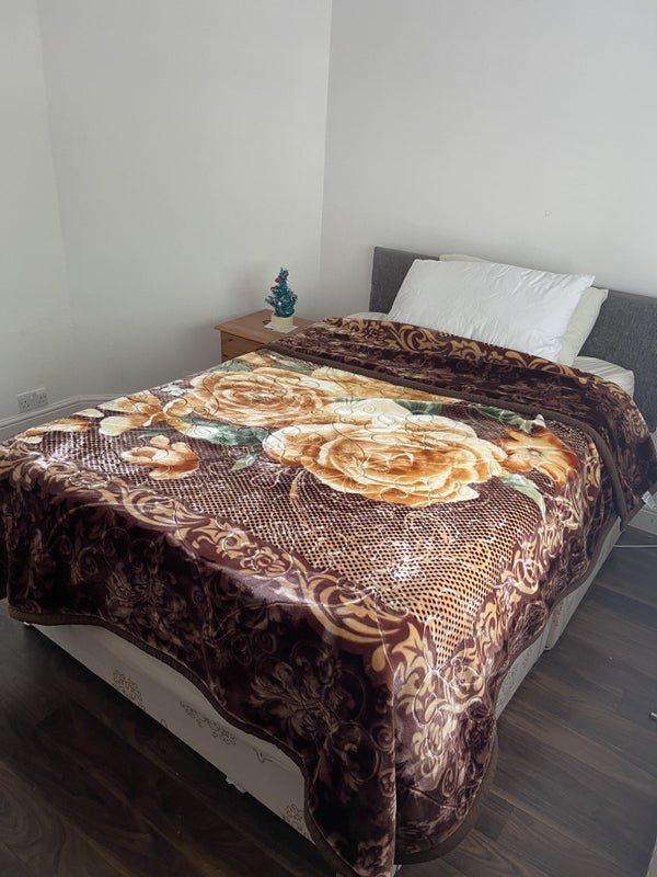 Room Long Lane in Greater London