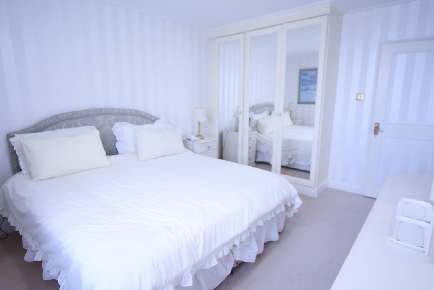 Flat Finchley Road in City of Westminster
