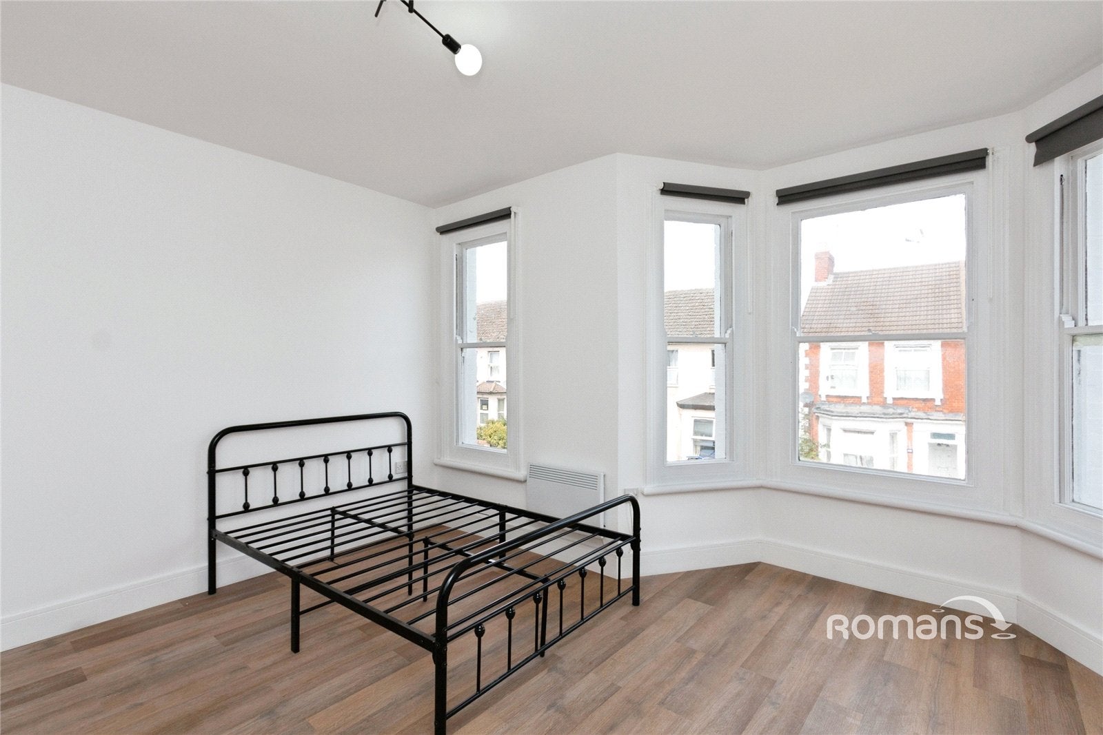 Room Ash Road in Rushmoor