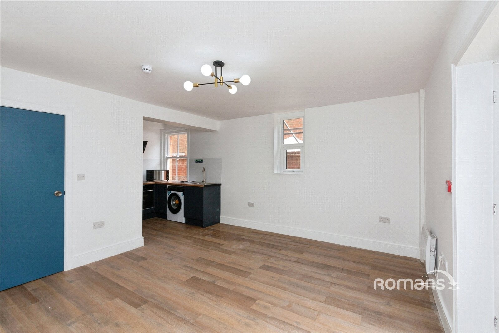 Room Ash Road in Rushmoor