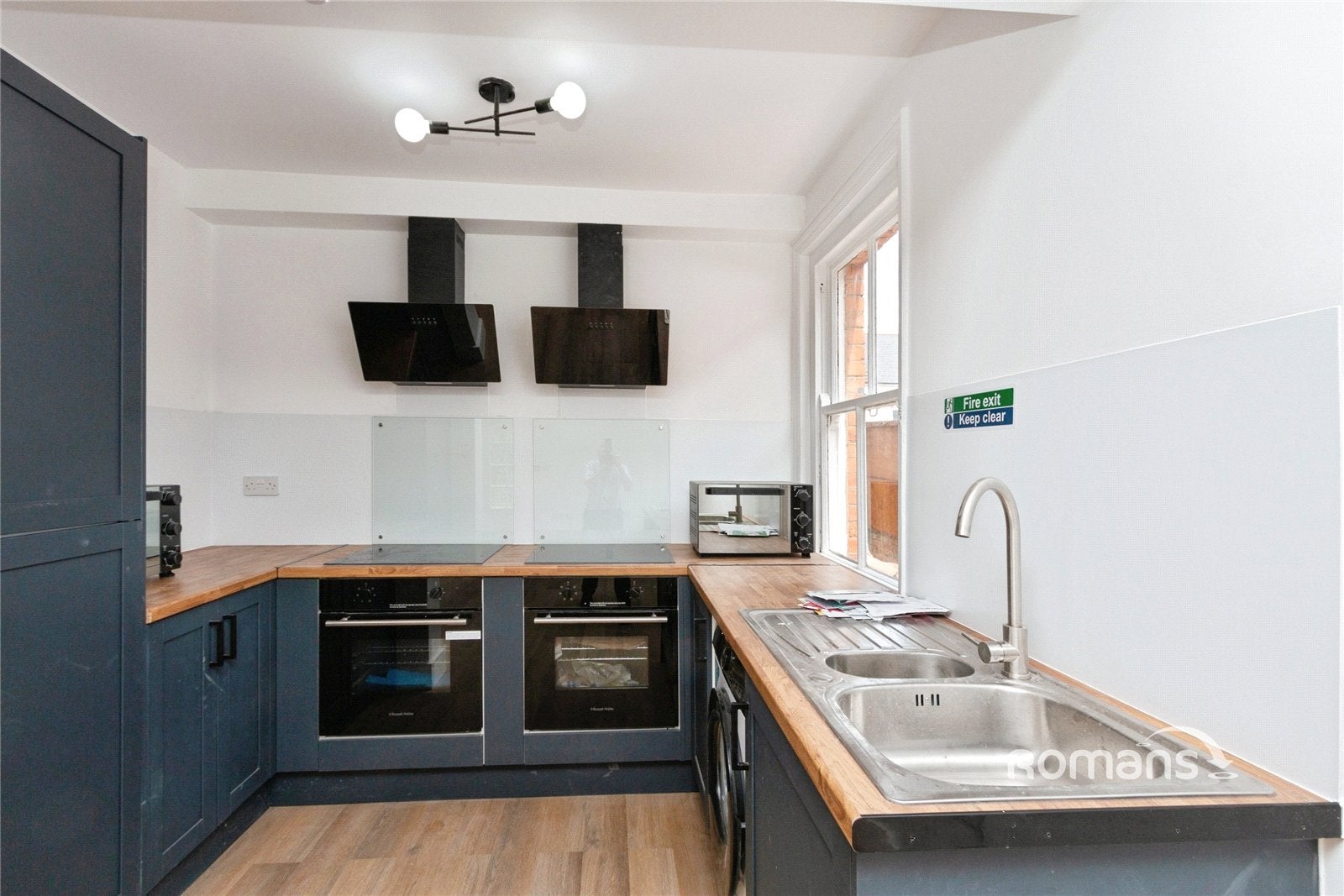 Room Ash Road in Rushmoor
