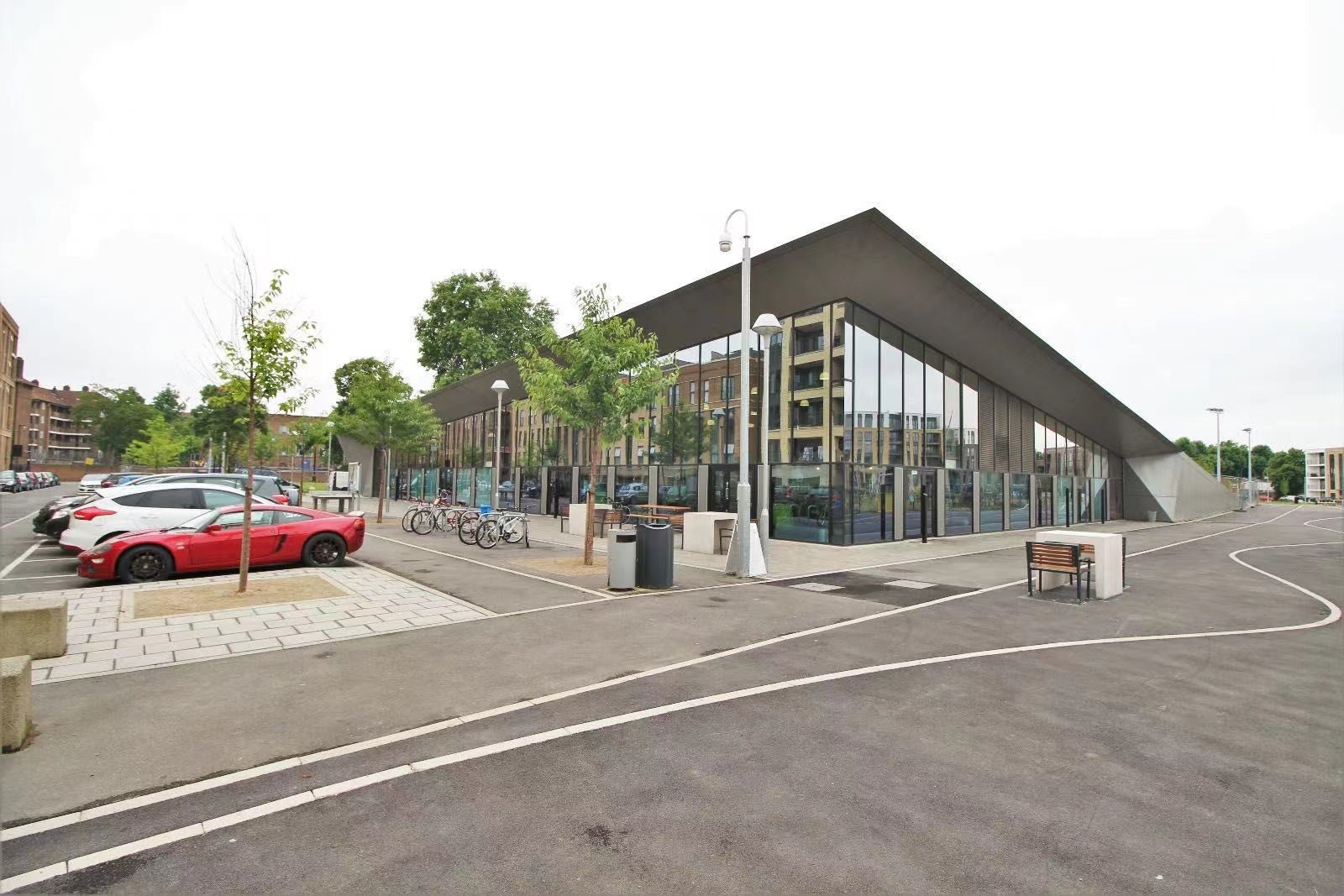 Flat Crawshay Road in Greater London