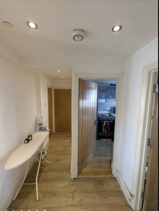Room Augustus Street in Greater London