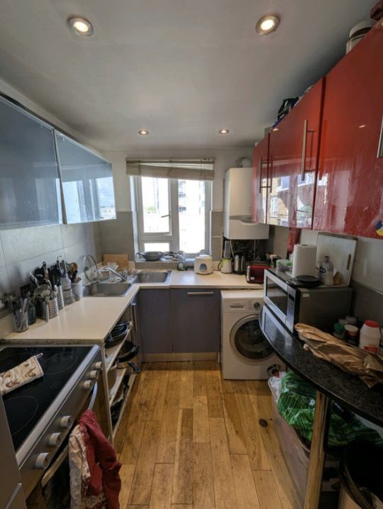 Room Augustus Street in Greater London
