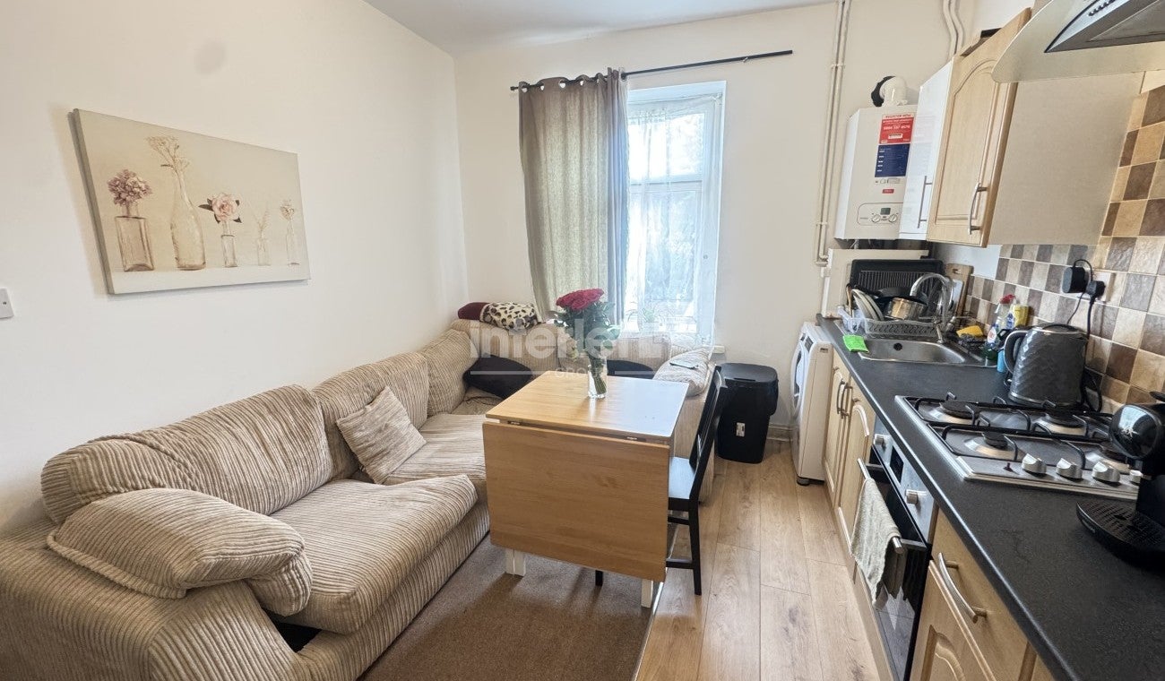 Flat Bedford Street in Cardiff