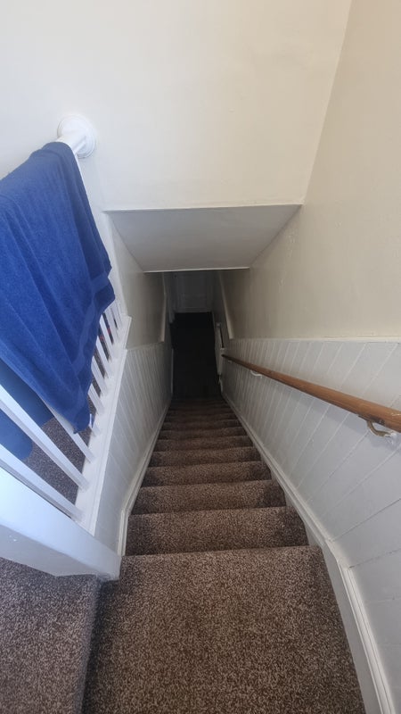 Room Athlone Avenue in Bury