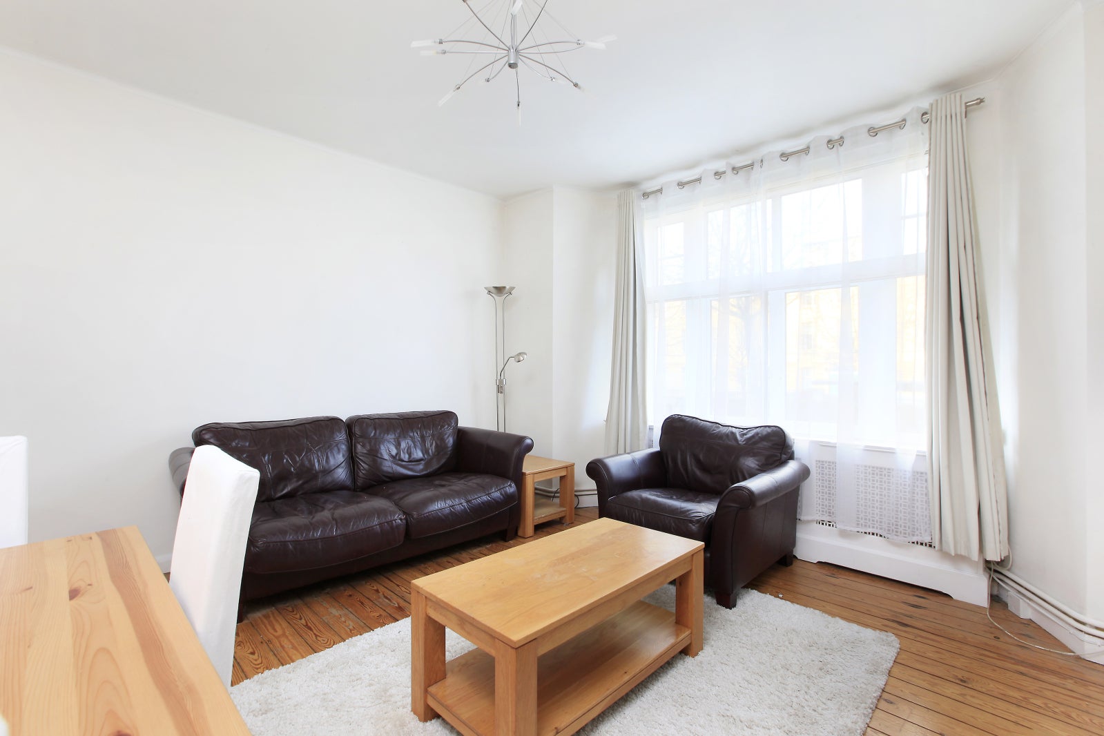 Flat Fairfield Drive in Greater London