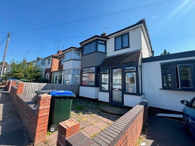 Room Howard Road in Sandwell