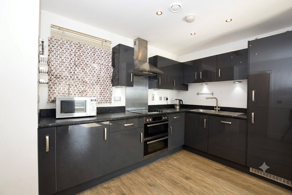 Flat Maxwell Road in Greater London