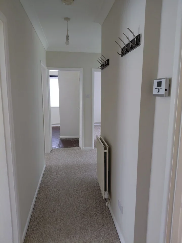 Flat Holloway Avenue in Bournemouth