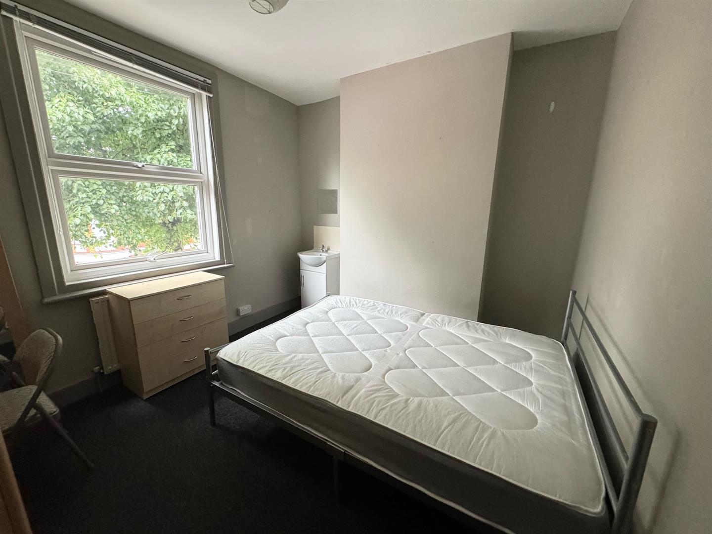 Room Riley Road in Brighton