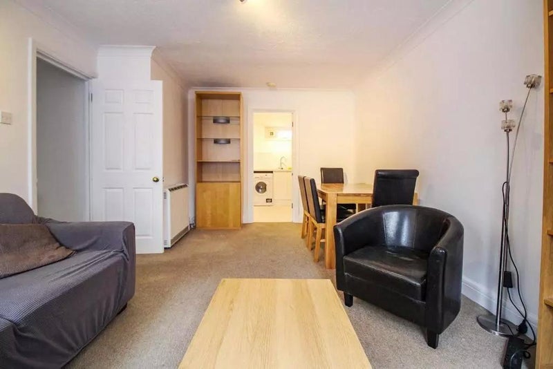 Flat Stepney Green in Greater London