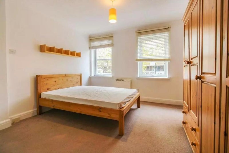 Flat Stepney Green in Greater London