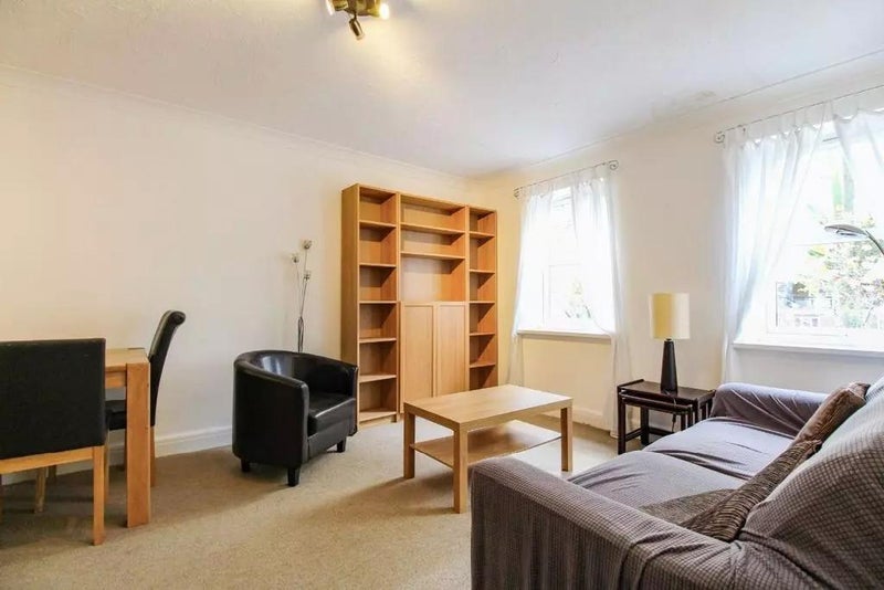 Flat Stepney Green in Greater London