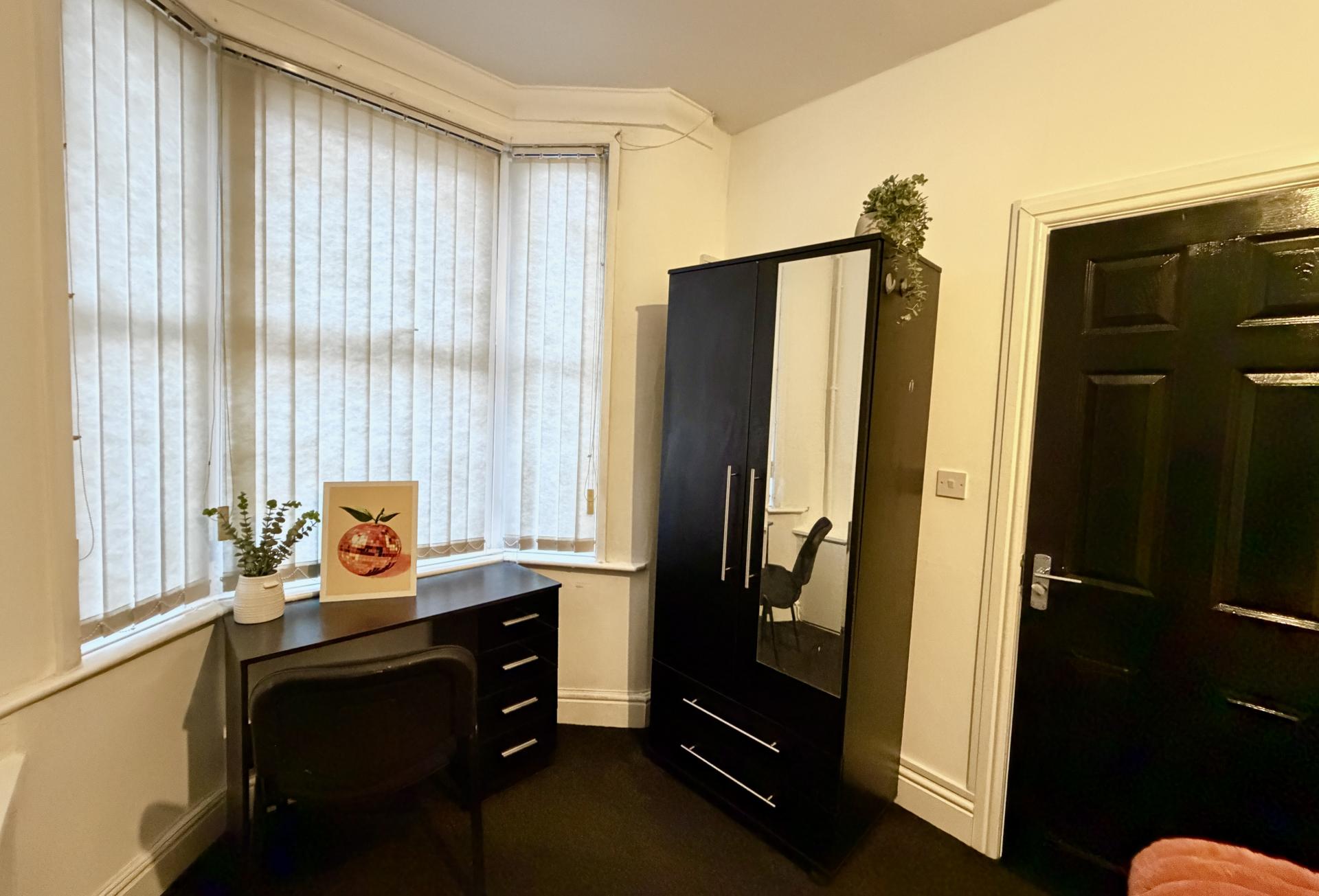 Room Parton Street in Liverpool