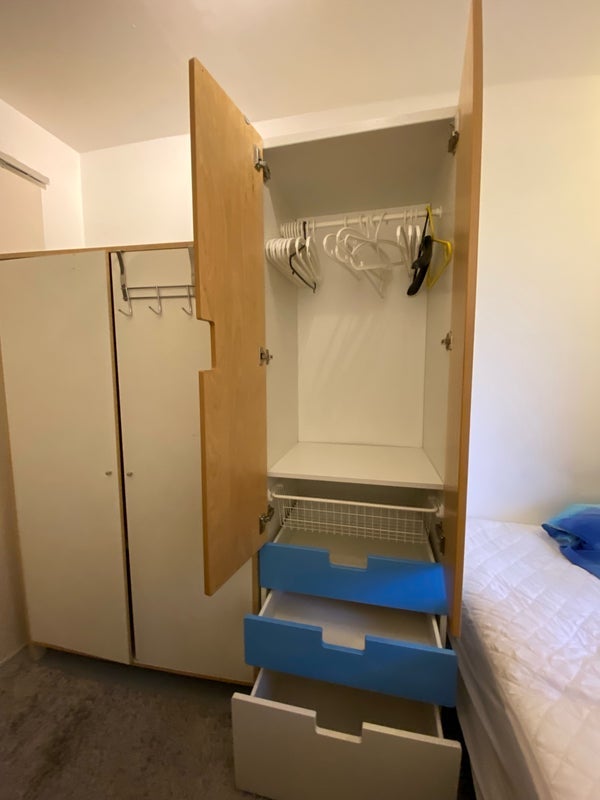 Room Burdett Street in Greater London
