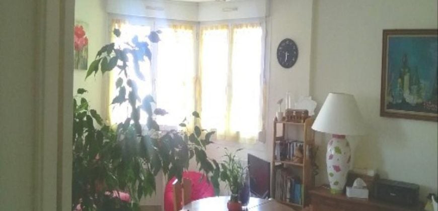 Flat Rue Jean Broquin in Villeurbanne