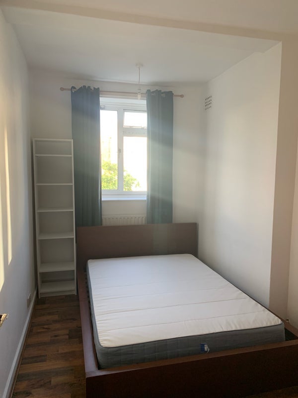Room Alfreda Street in Greater London