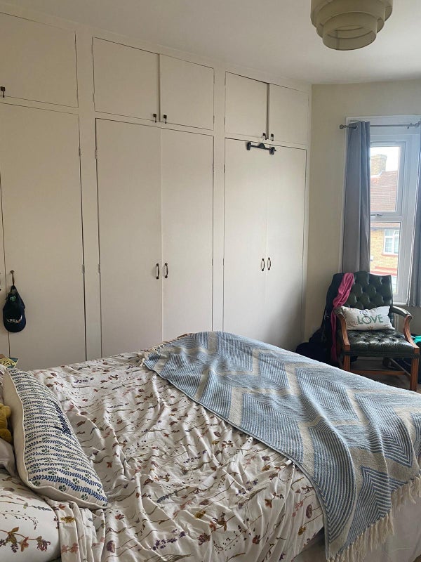 Room Selkirk Road in Greater London