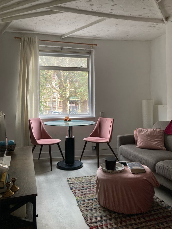 Room Hackney Road in Greater London
