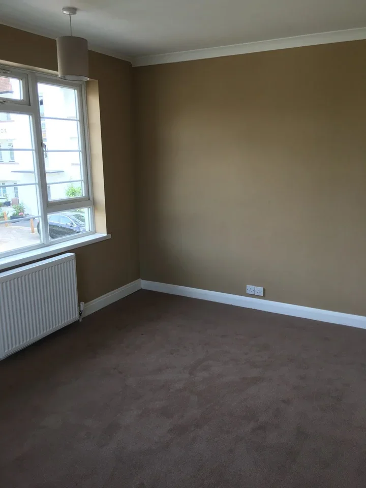 Flat Grosvenor Court in Greater London