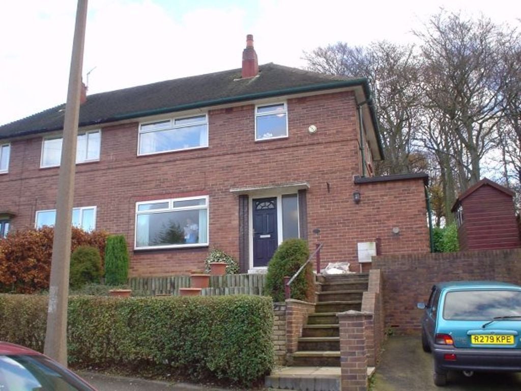 Flat Foxcroft Mount in Leeds