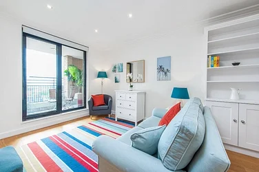 Flat Point W Access Road in Greater London
