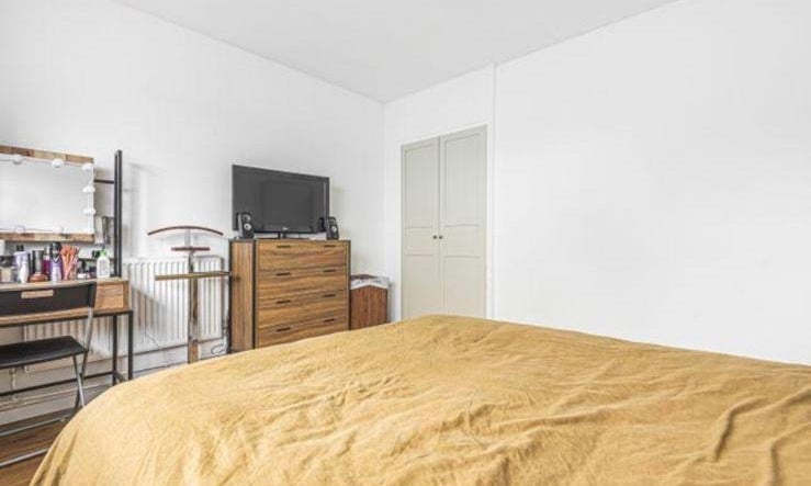 Flat Ann Street in Greater London