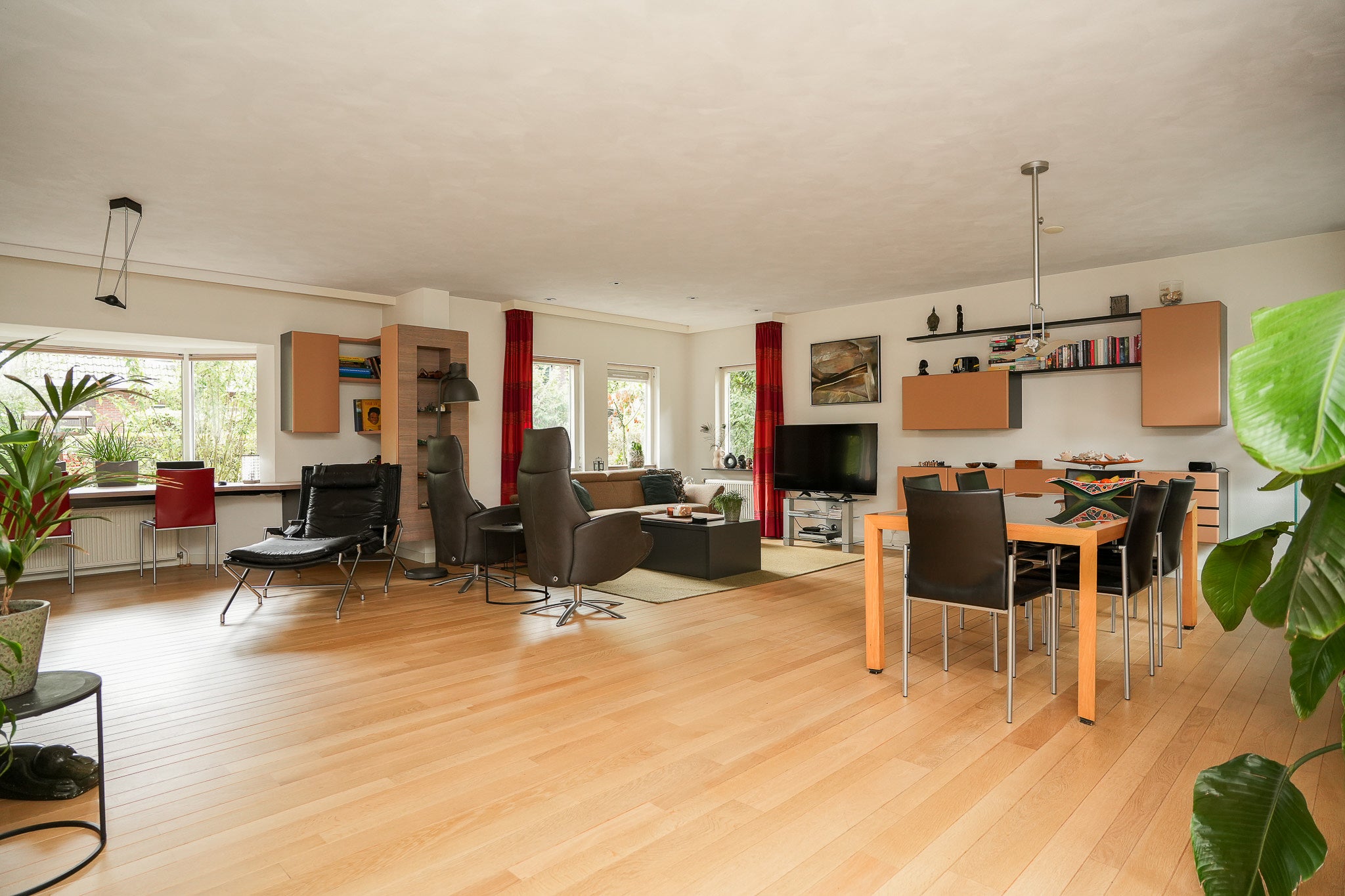 Vrijstaande woning te koop: van Beuningenlaan 54, Maarsbergen